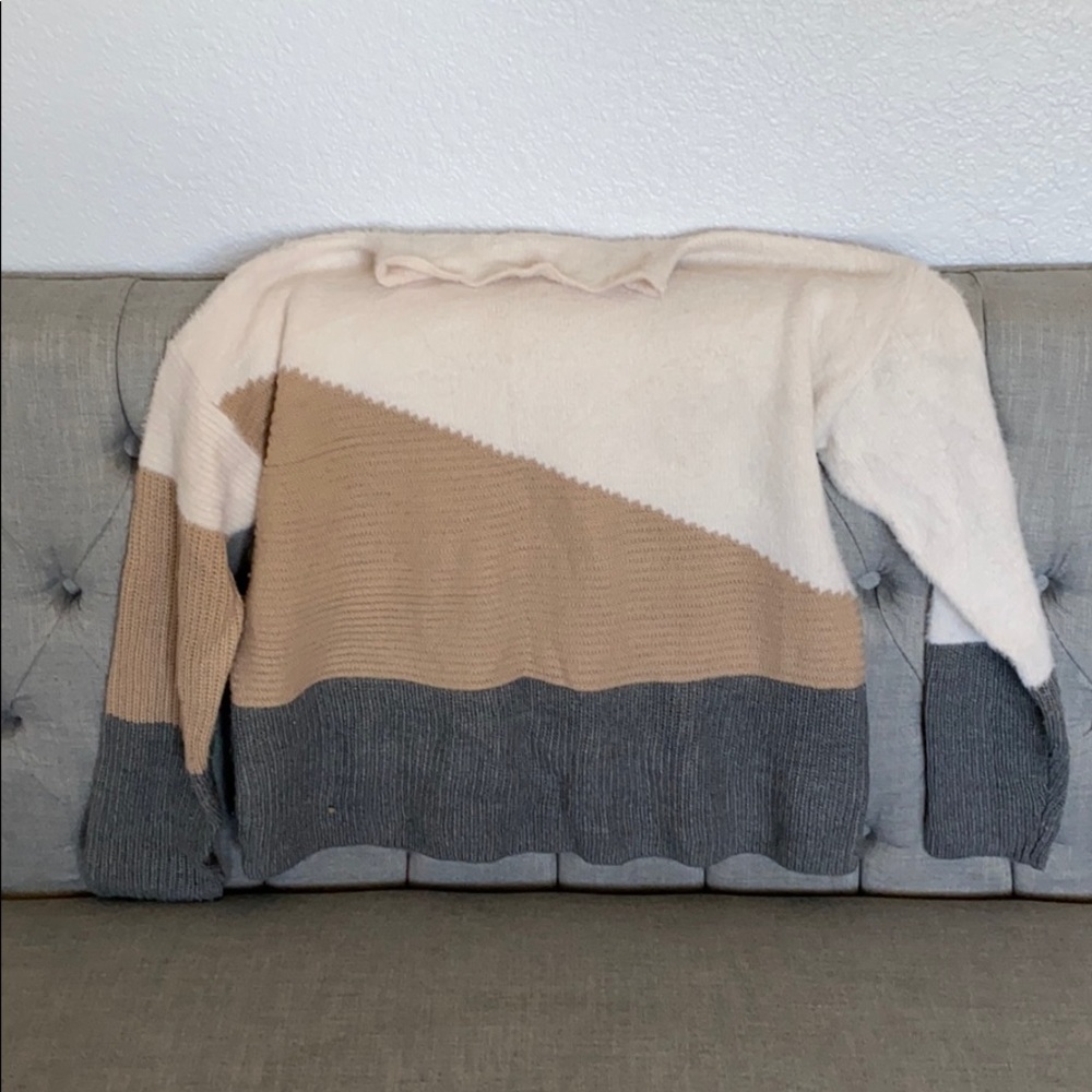 Stripped half turtle neck sweater